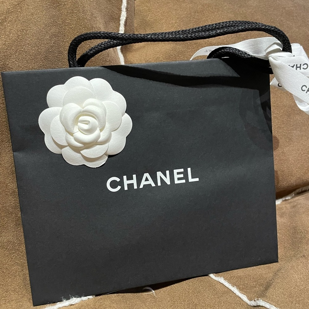 Chanel Shopping Bags - Picture 3 of 7
